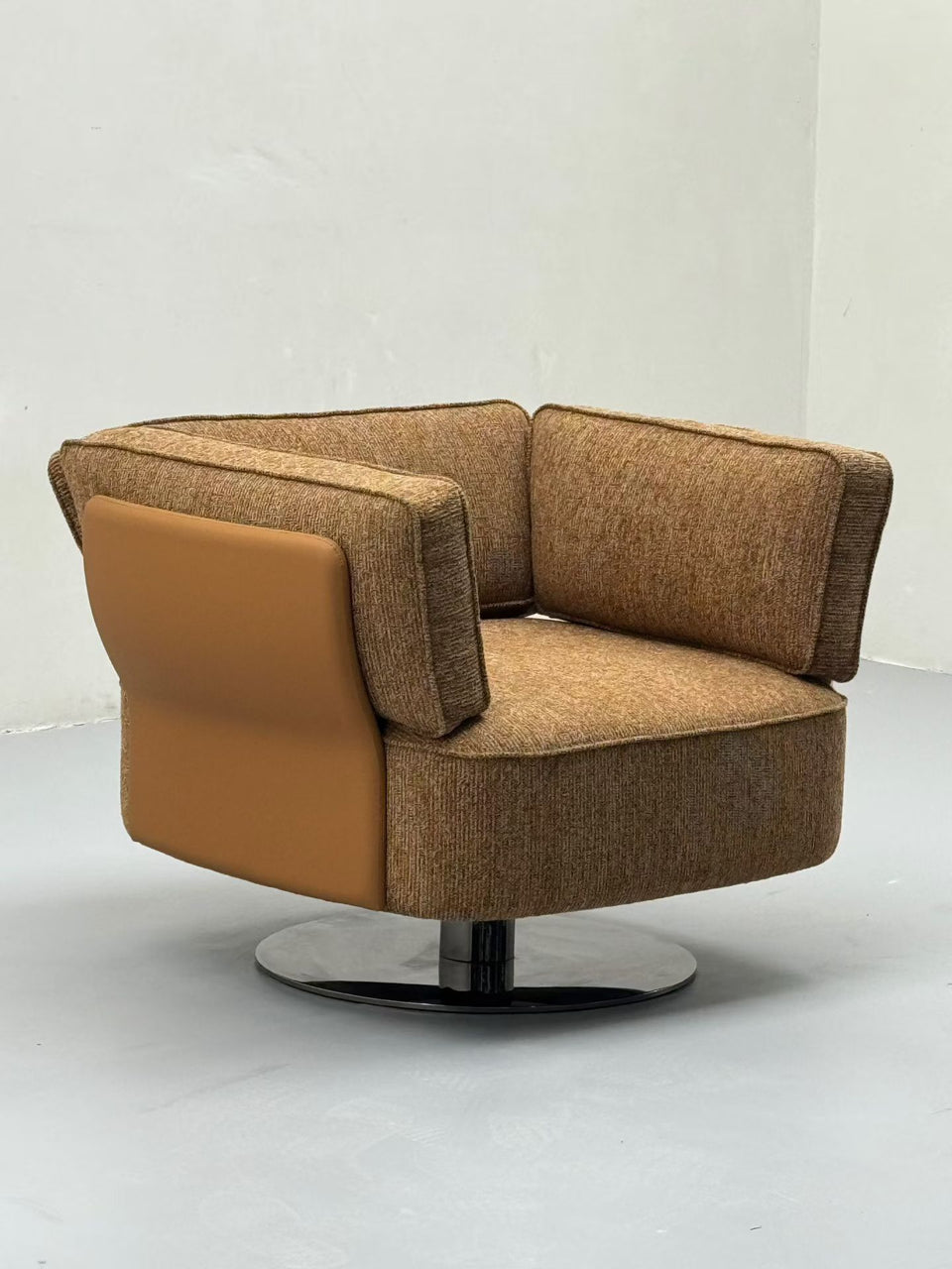 Craftora furniture craftsmanship detail