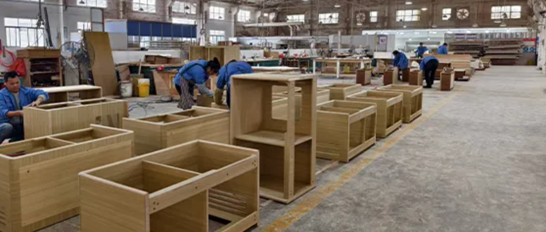 Protected hotel furniture packaging